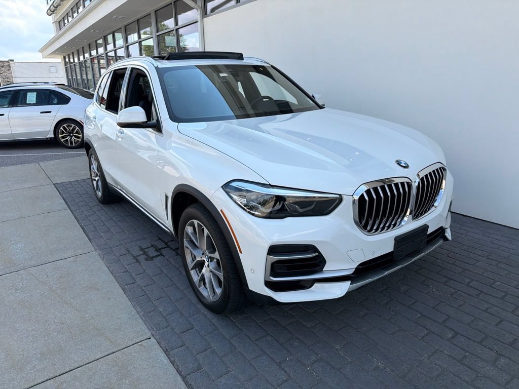 Used 2023 BMW X5 xDrive40i w/ Premium Package AWD/4WD video 1