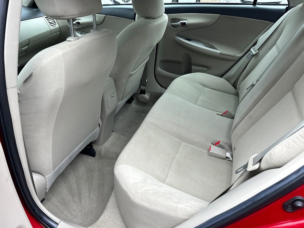 Used 2013 Toyota Corolla LE image 14