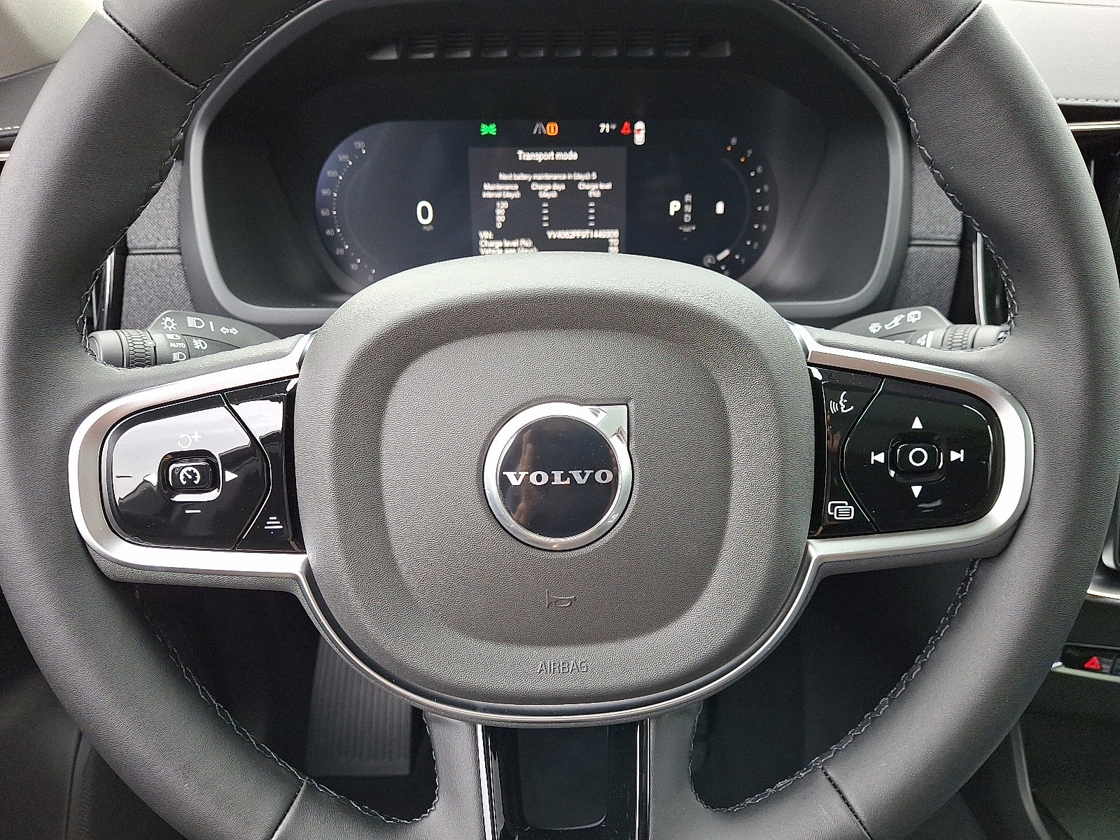 New 2026 Volvo XC90 B6 Ultra image 13