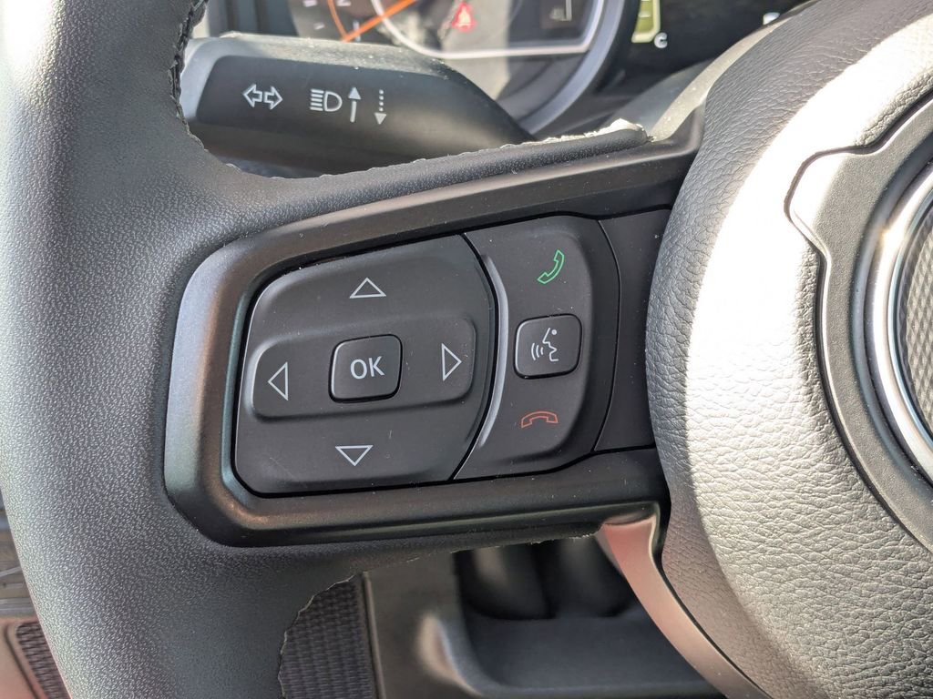 Used 2025 Jeep Wrangler Unlimited Rubicon image 17