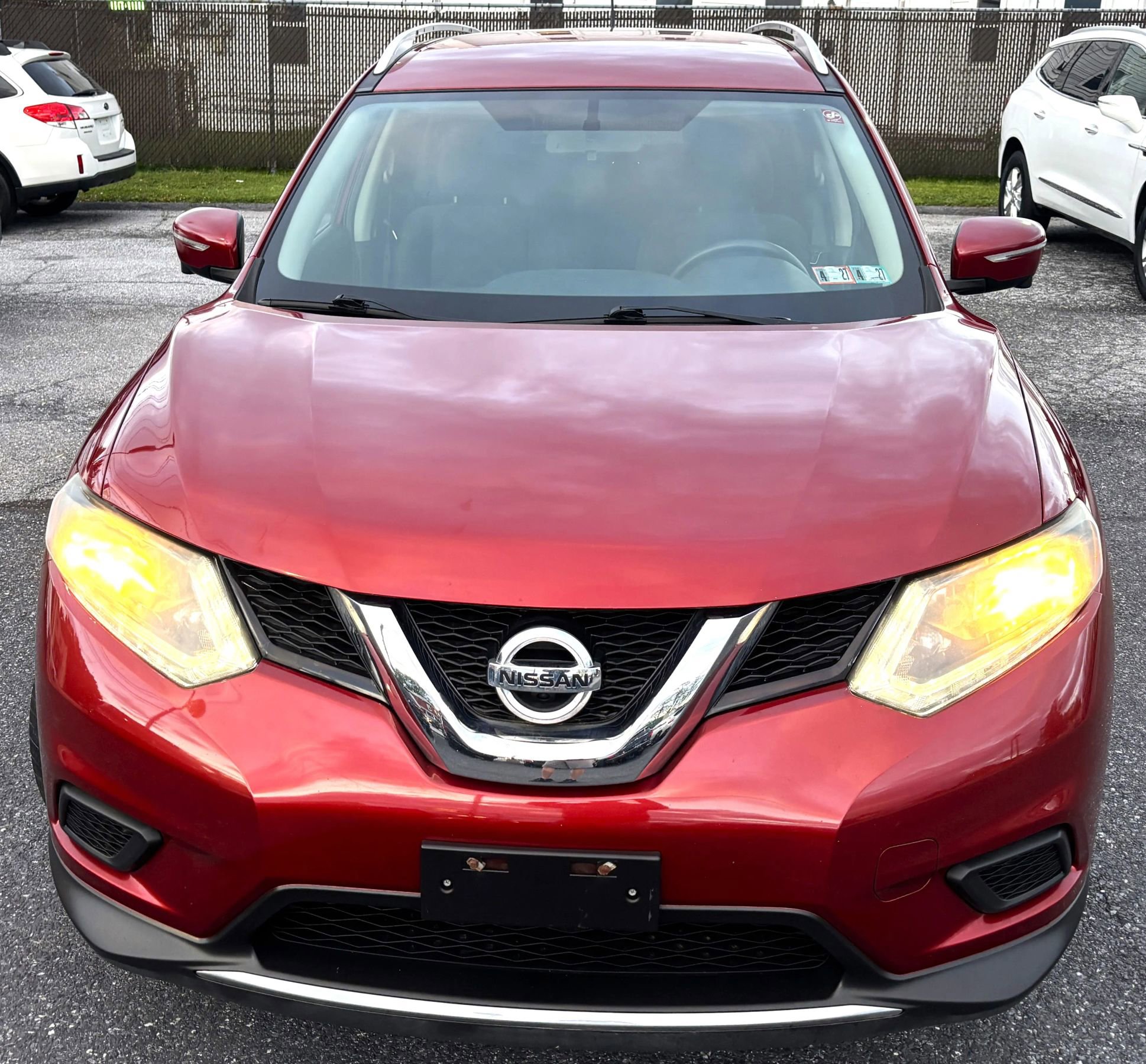 Used 2015 Nissan Rogue SV w/ SV Premium Package AWD/4WD image 2