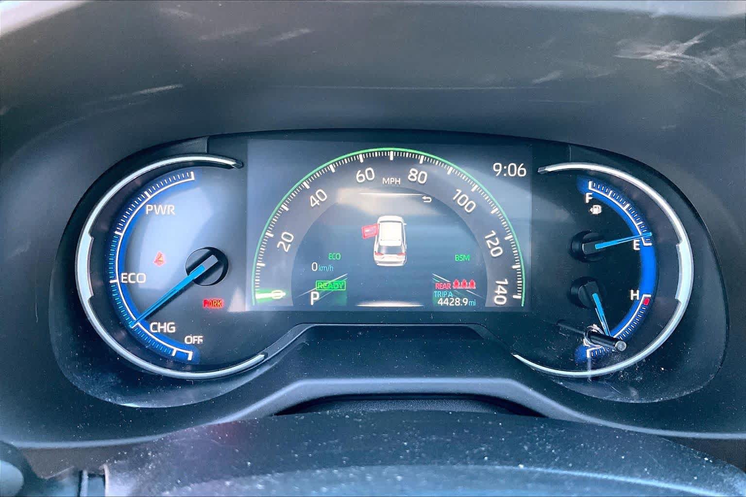 Used 2022 Toyota RAV4 Limited AWD/4WD image 26