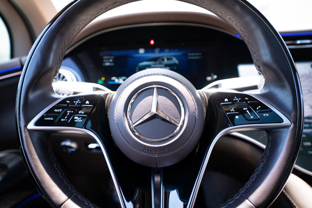 Used 2024 Mercedes-Benz Maybach EQS 680 4MATIC image 36
