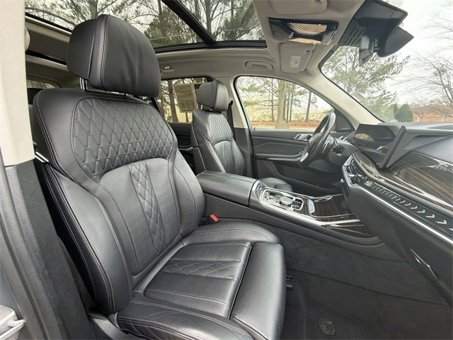 Used 2023 BMW X7 xDrive40i image 27