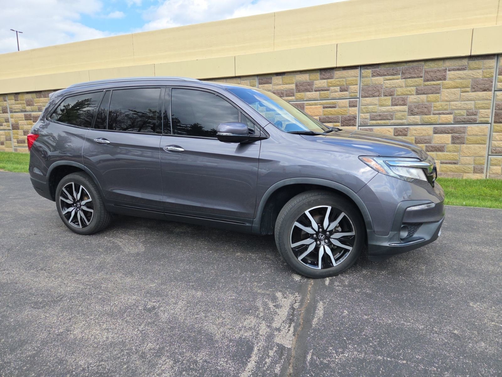 Used 2021 Honda Pilot Touring image 3
