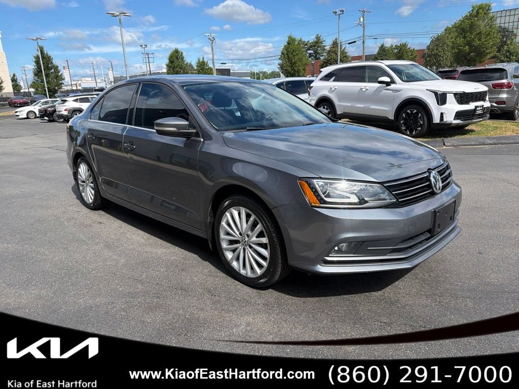 Used 2016 Volkswagen Jetta SEL w/ Lighting Package FWD image 5