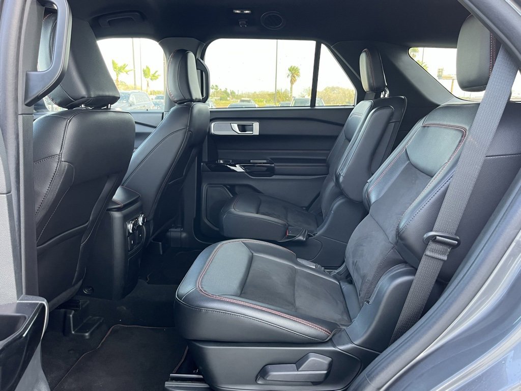 Used 2023 Ford Explorer ST-Line w/ Class IV Trailer Tow Package image 18