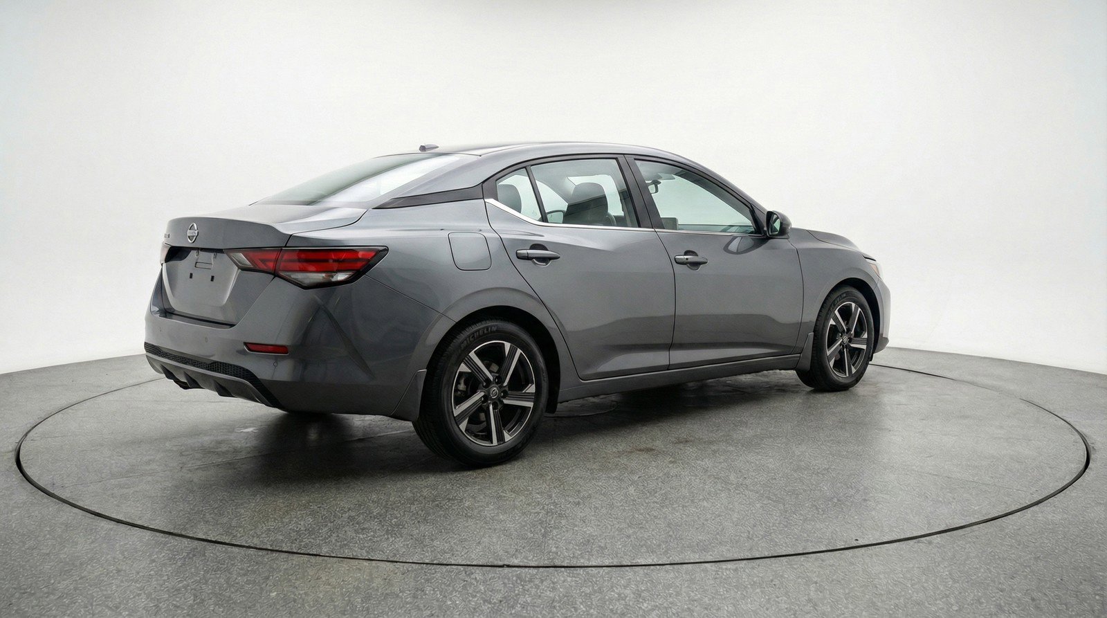 Used 2025 Nissan Sentra SV image 9