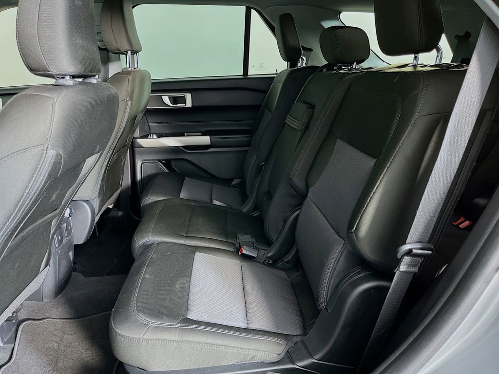Used 2022 Ford Explorer XLT image 29