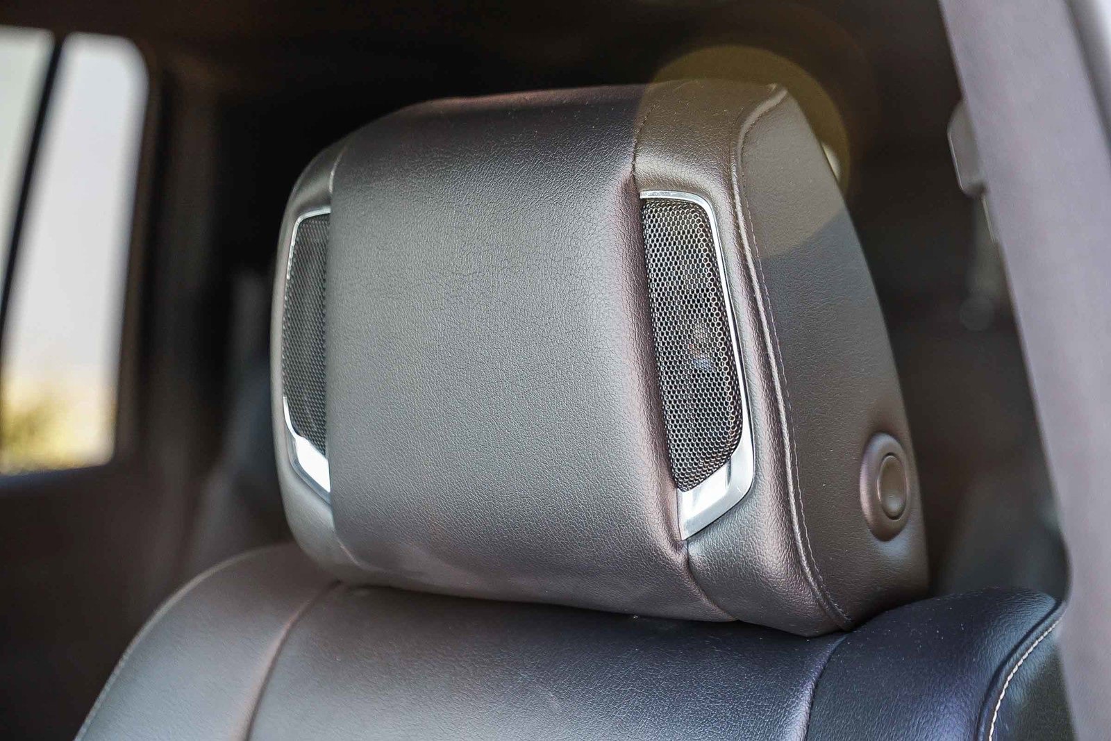 Used 2022 Cadillac Escalade ESV Luxury image 25