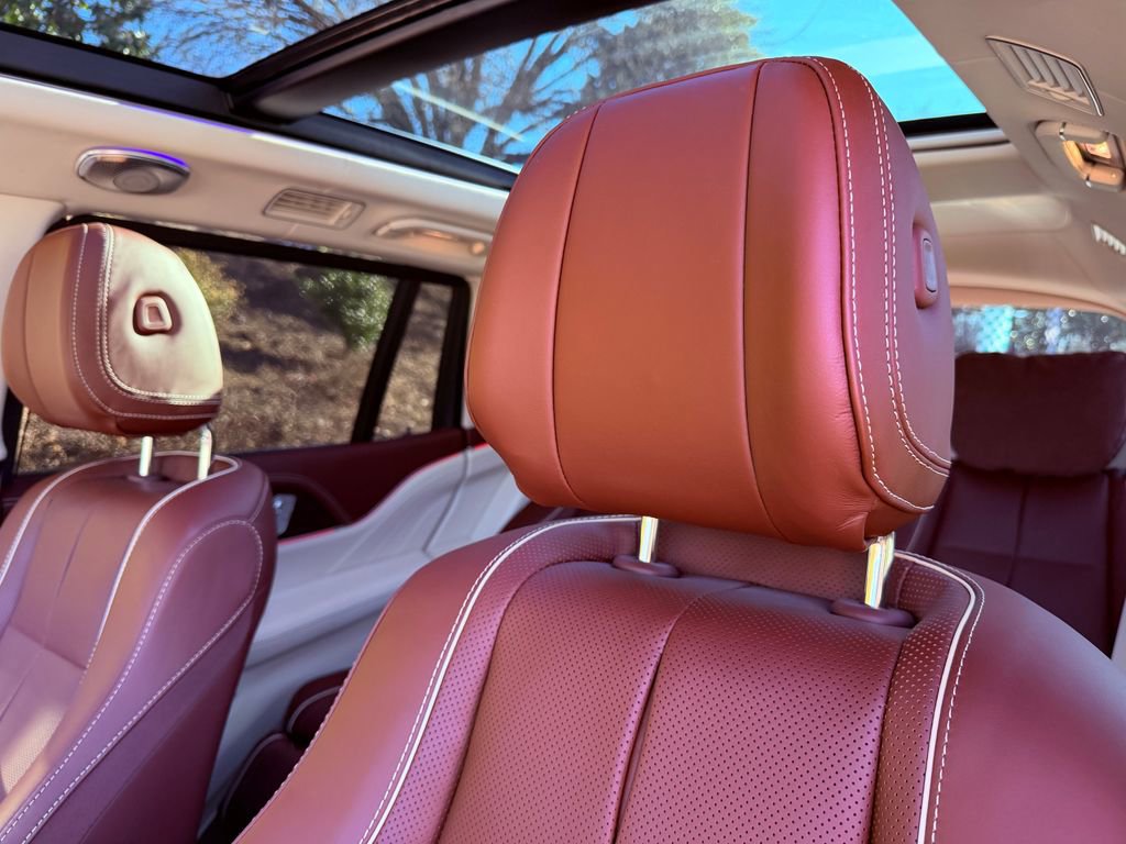 Used 2023 Mercedes-Benz Maybach GLS 600 4MATIC image 34