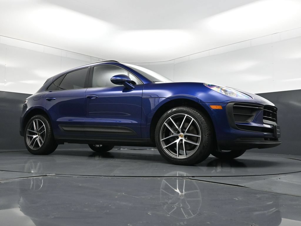 Used 2024 Porsche Macan w/ Premium Plus Package AWD/4WD image 28