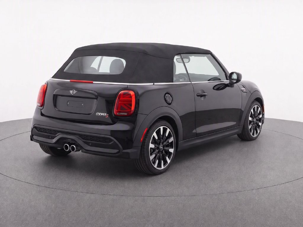 Used 2024 MINI Cooper S FWD image 3