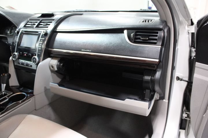 Used 2013 Toyota Camry XLE w/ Leather Pkg FWD image 24