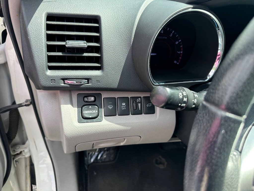 Used 2013 Toyota Highlander Limited FWD image 13