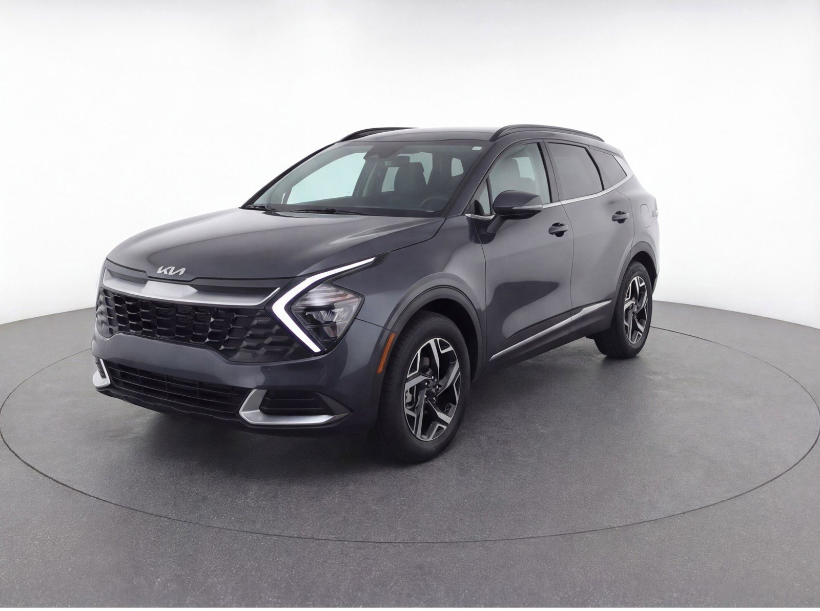 Used 2025 Kia Sportage LX image 3