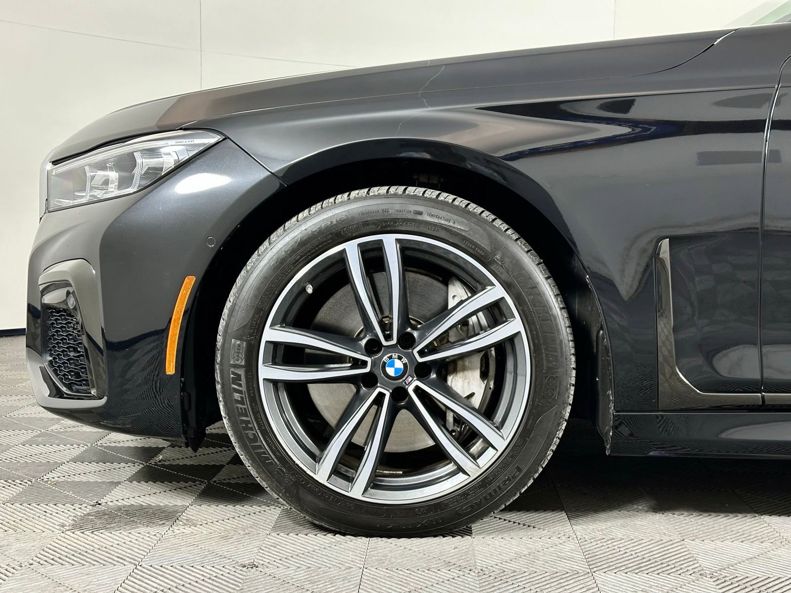 Used 2021 BMW 750i xDrive w/ Luxury Rear Seating Package image 8