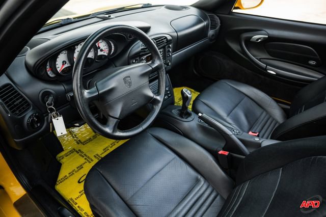 Used 2000 Porsche 911 Carrera 4 image 2