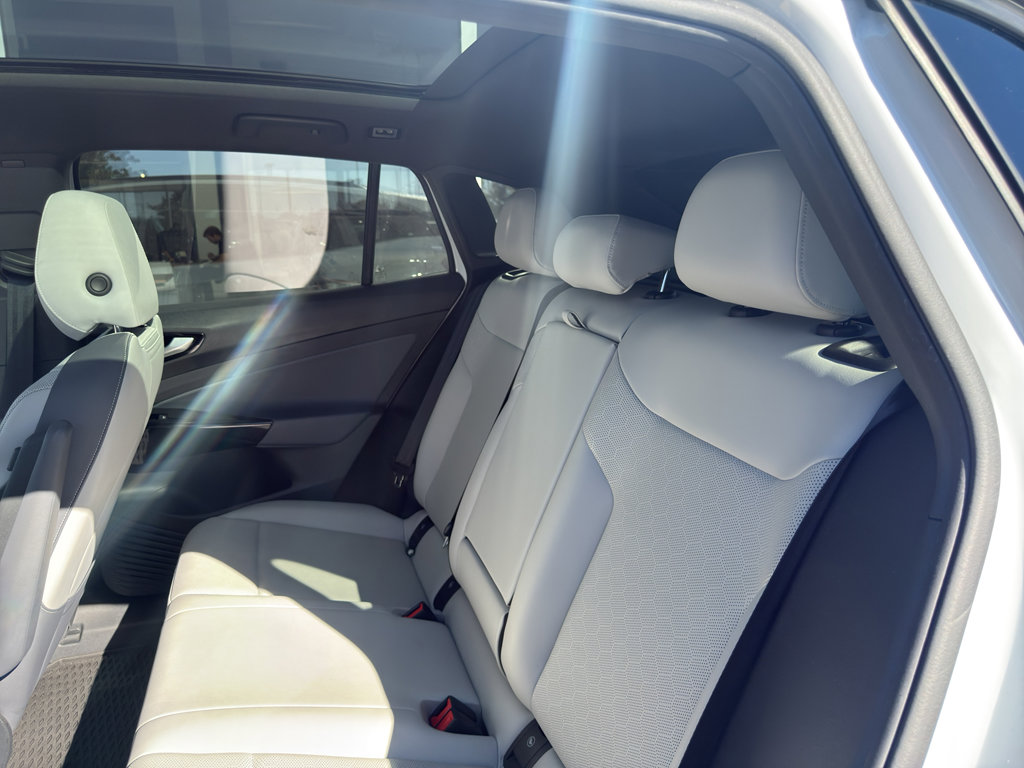 Used 2022 Volkswagen ID.4 Pro S image 14