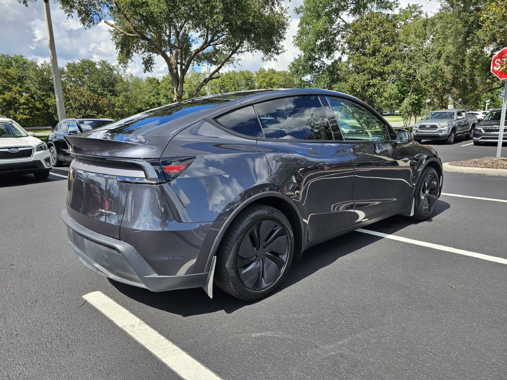 Used 2026 Tesla Model Y Long Range AWD/4WD image 3