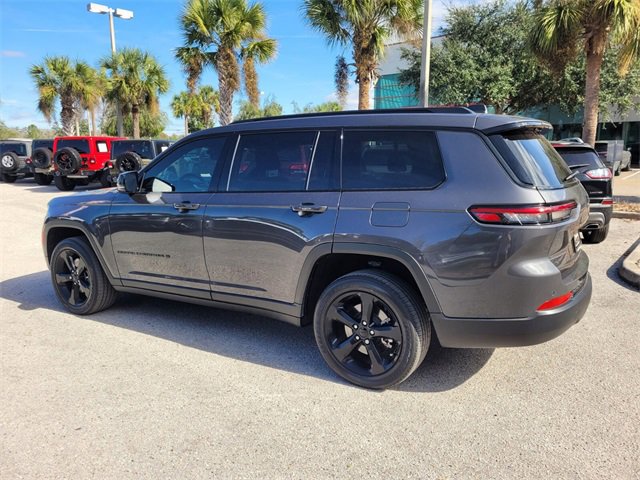 Certified 2024 Jeep Grand Cherokee L Altitude image 11