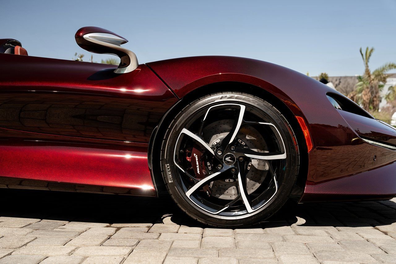 Used 2021 McLaren Elva RWD image 27