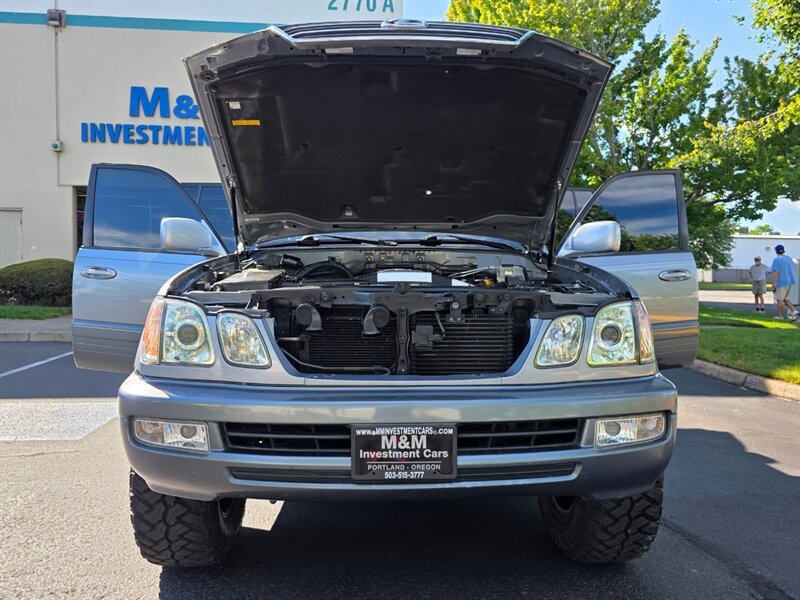 Used 2004 Lexus LX 470 4WD image 30
