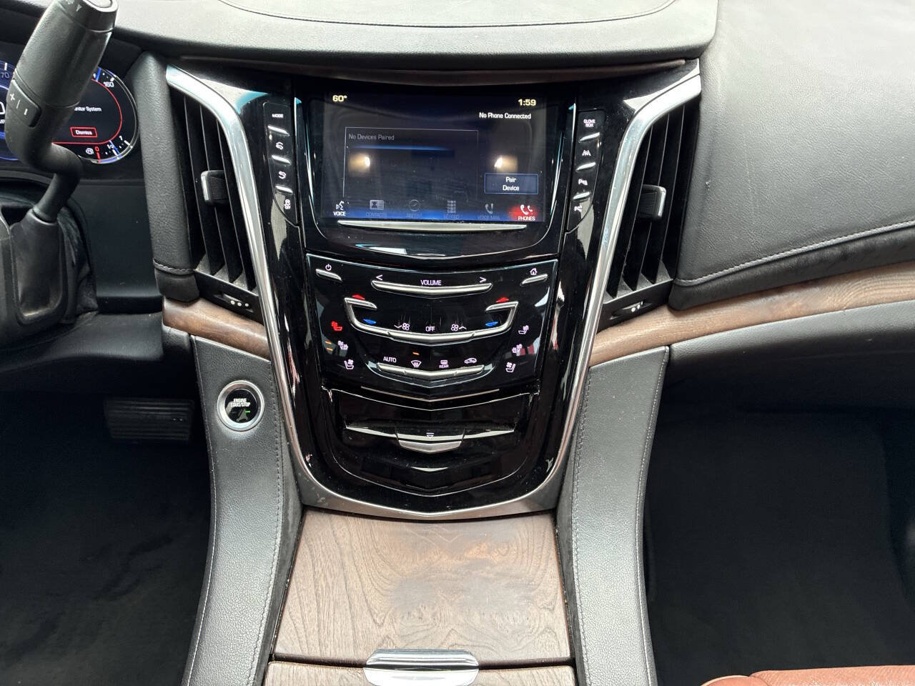 Used 2017 Cadillac Escalade ESV Luxury AWD/4WD image 22
