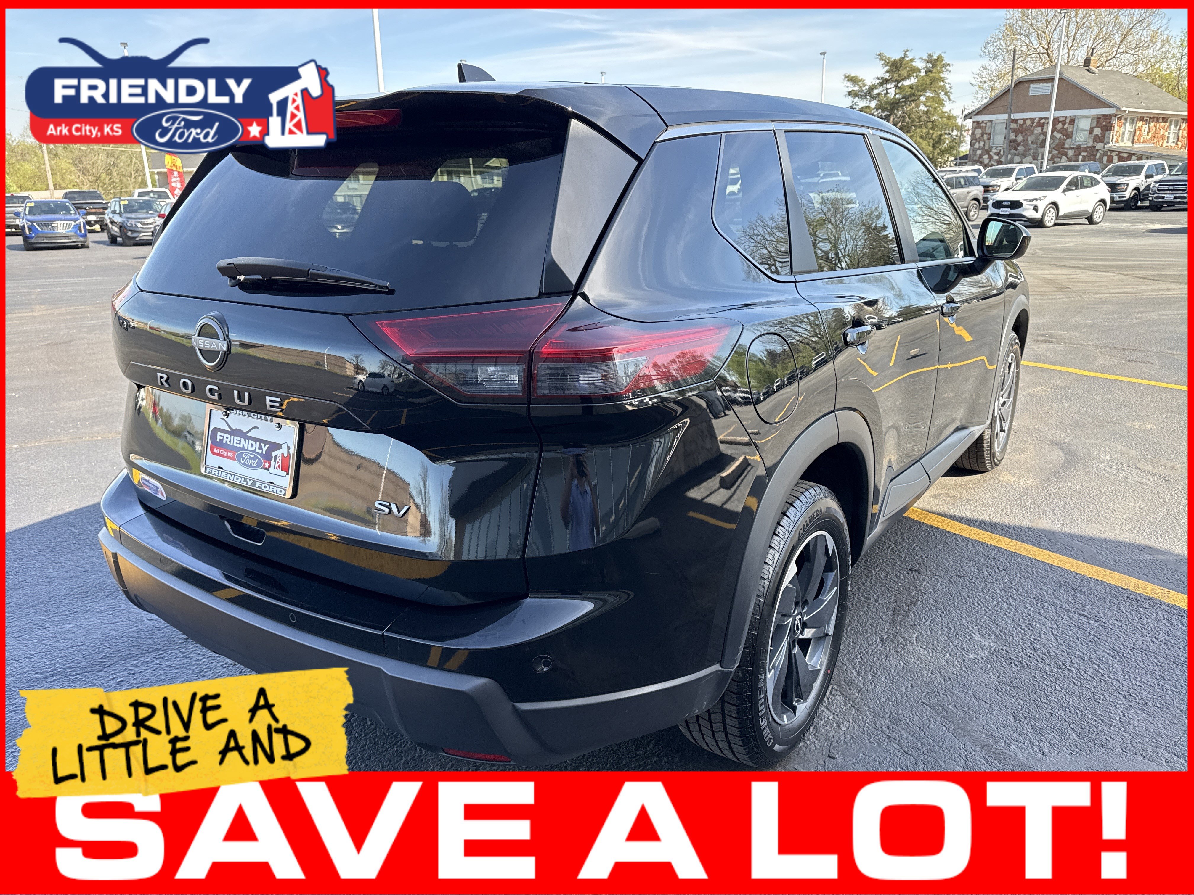 Used 2024 Nissan Rogue SV FWD image 11