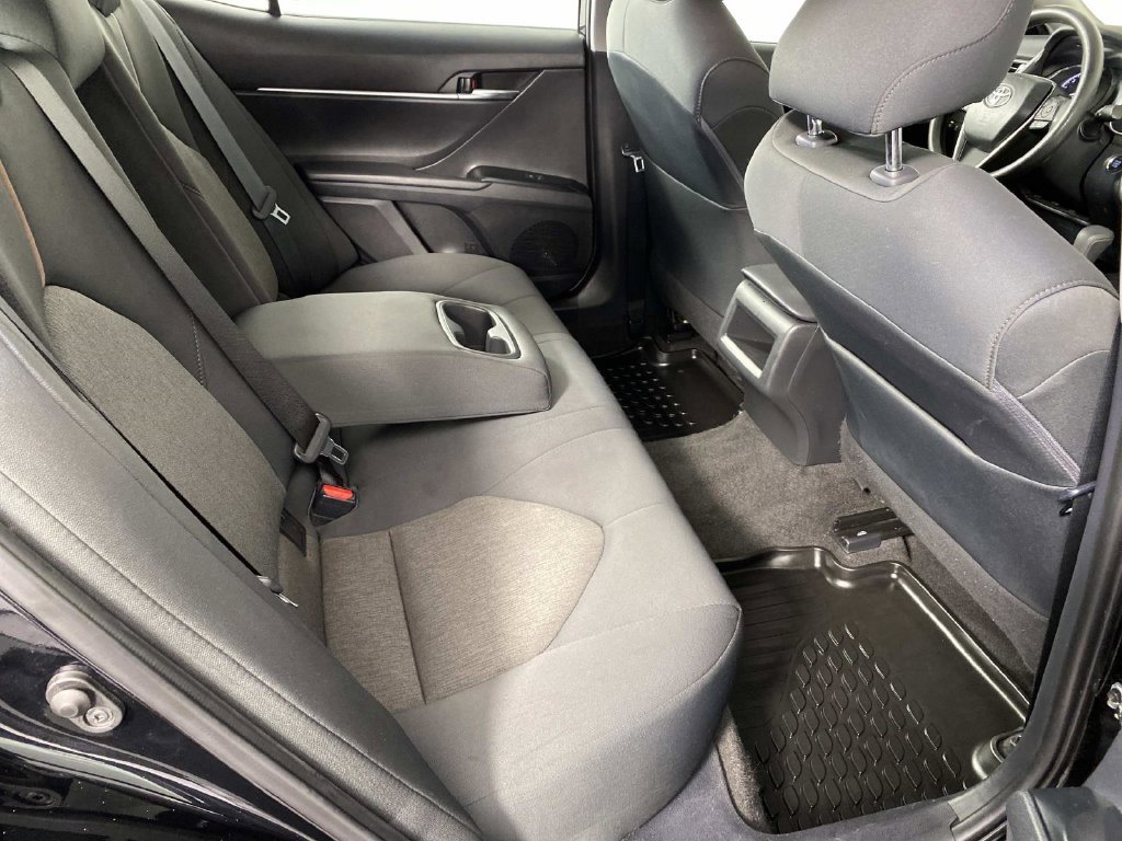 Used 2020 Toyota Camry LE w/ Convenience Package FWD image 12