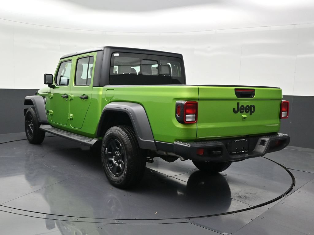 Used 2025 Jeep Gladiator Sport AWD/4WD image 3