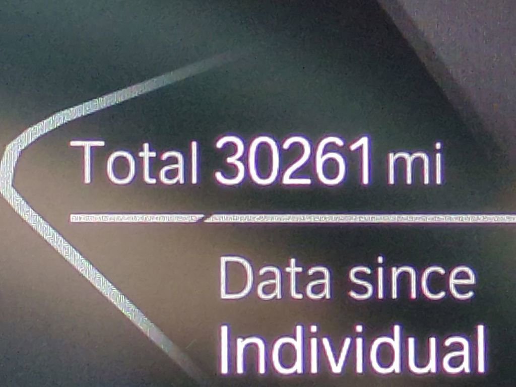 Used 2021 BMW 330i Sedan w/ Premium Package image 28