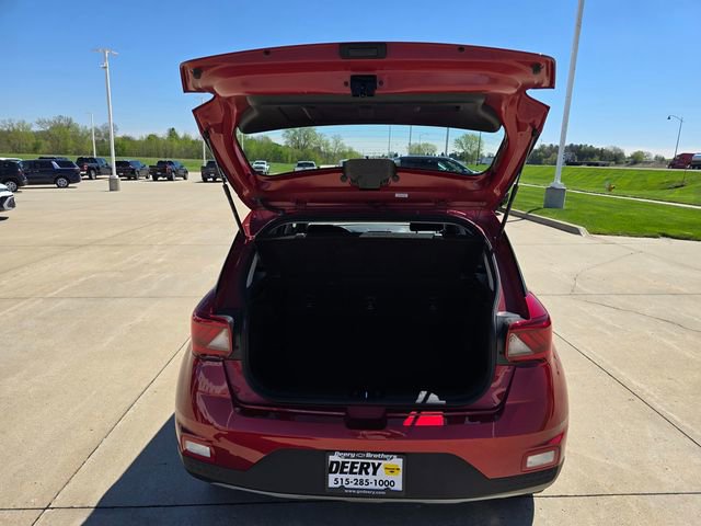 Used 2025 Hyundai Venue SEL FWD image 22
