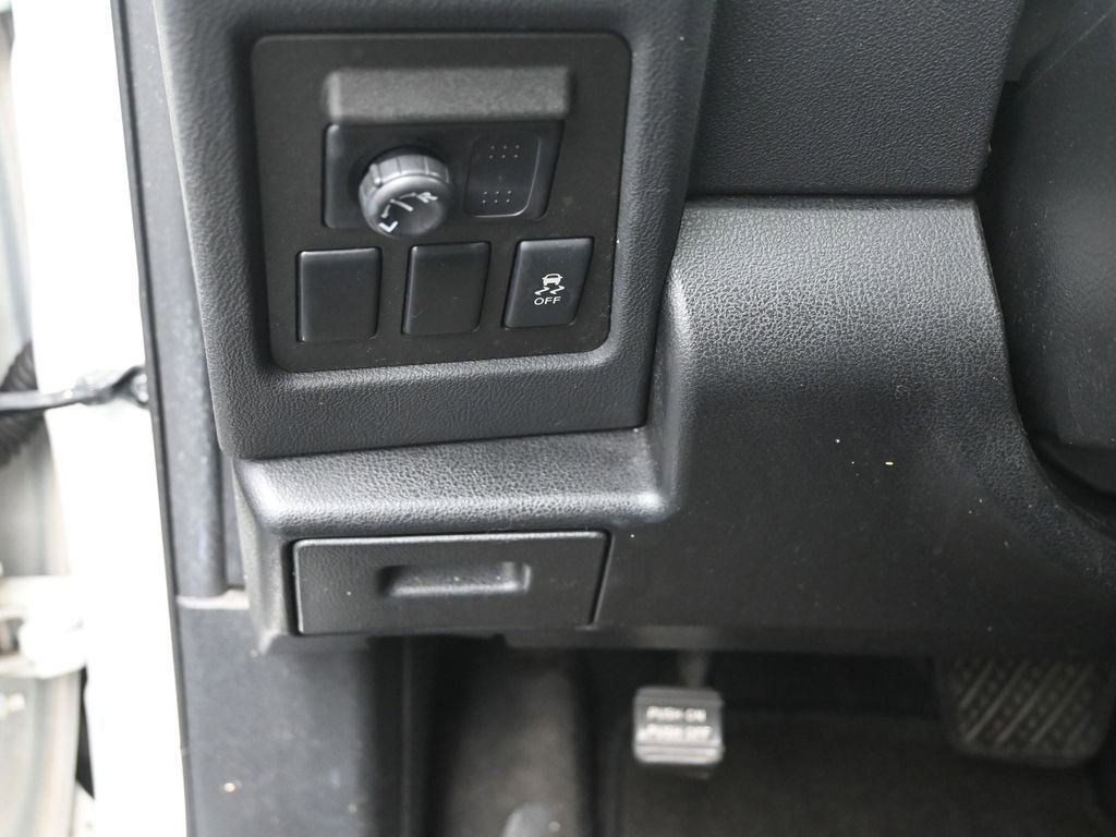 Used 2012 Nissan Rogue S image 16