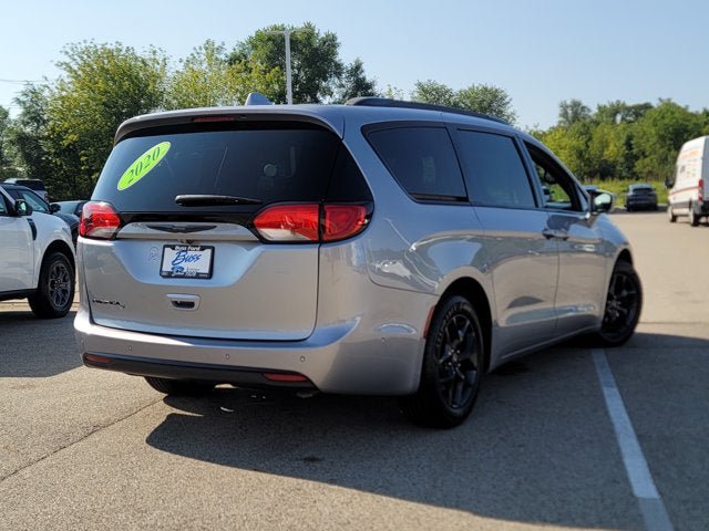Used 2020 Chrysler Pacifica Touring-L Plus FWD image 11