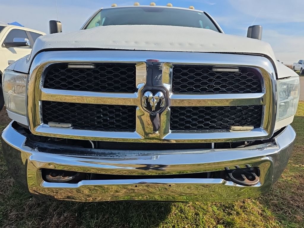Used 2016 RAM 3500 Tradesman w/ Chrome Appearance Group AWD/4WD image 2