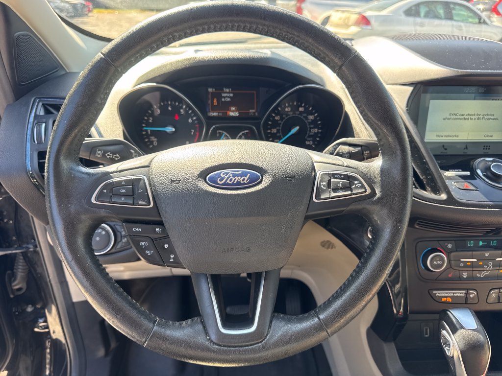 Used 2019 Ford Escape Titanium AWD/4WD image 19