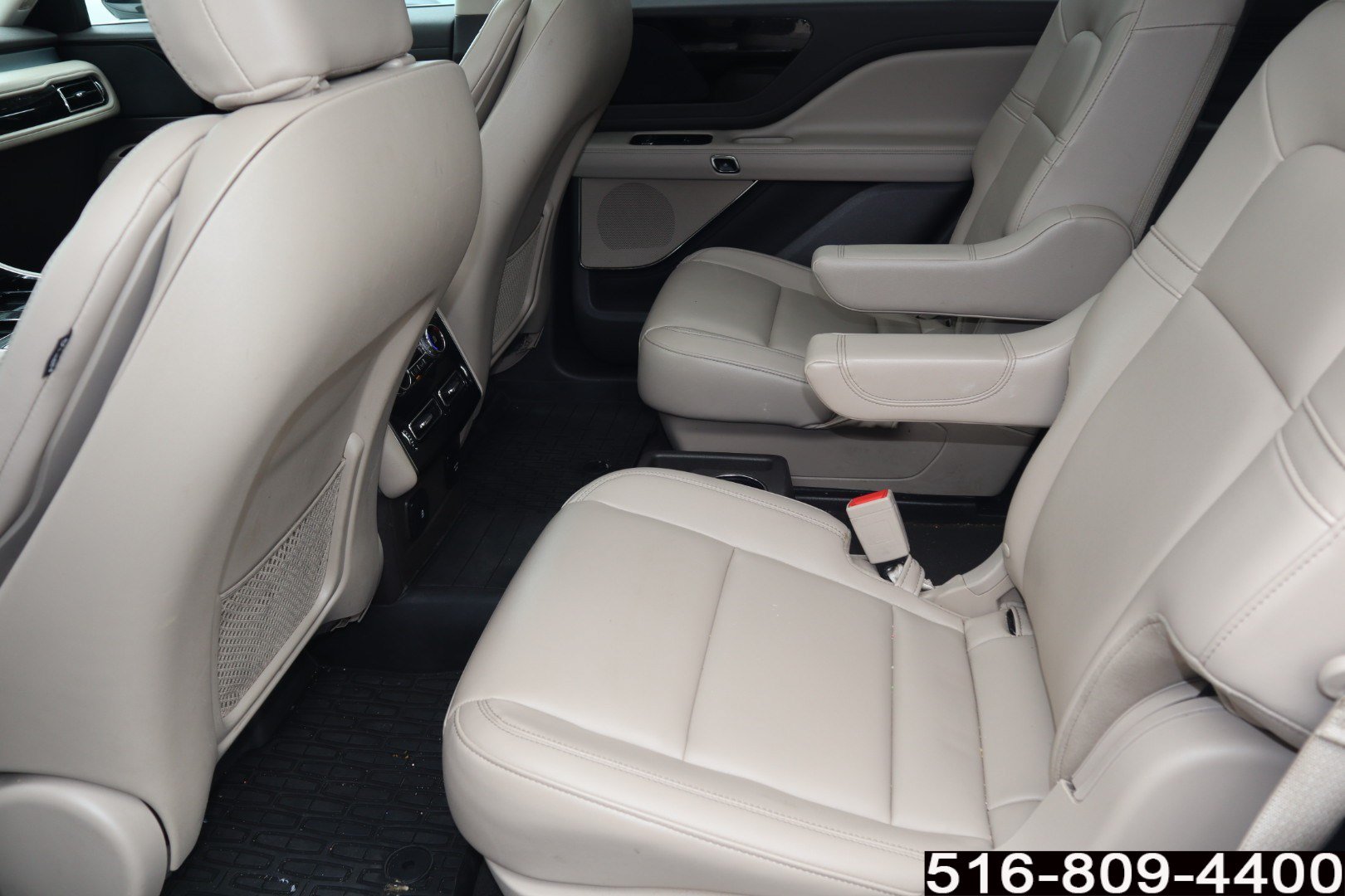 Used 2022 Lincoln Aviator AWD w/ Premium Package image 18