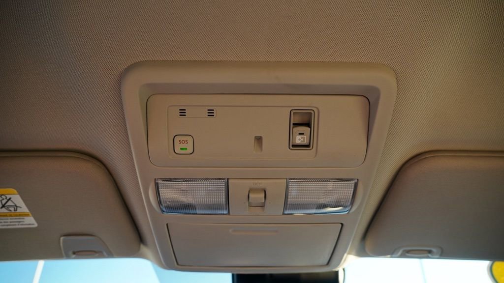 Used 2024 Nissan Titan SV w/ SV Convenience Package image 39