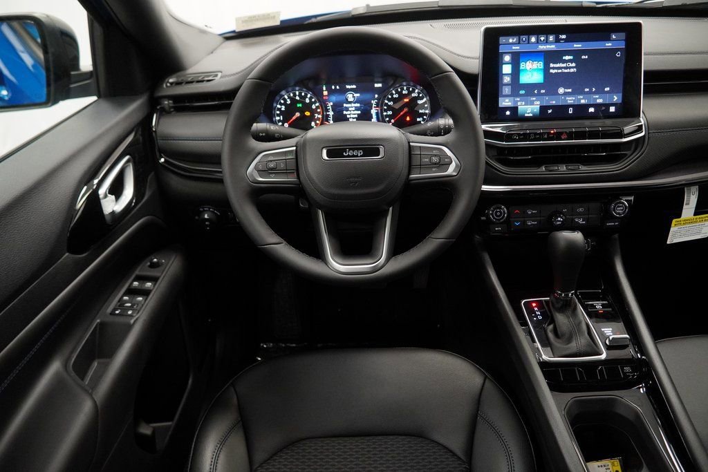 New 2026 Jeep Compass Latitude image 20