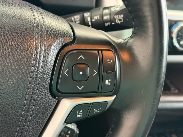 Used 2017 Toyota Highlander XLE w/ Protection Package #3 AWD/4WD image 21