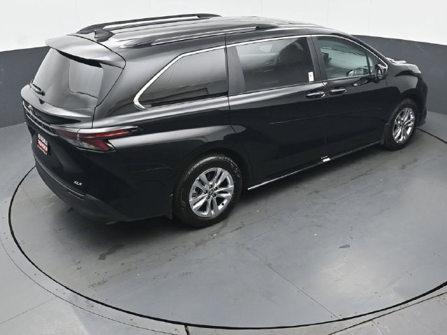 Certified 2026 Toyota Sienna XLE AWD/4WD image 41