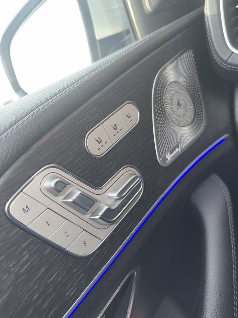 Used 2025 Mercedes-Benz GLS 450 4MATIC image 12