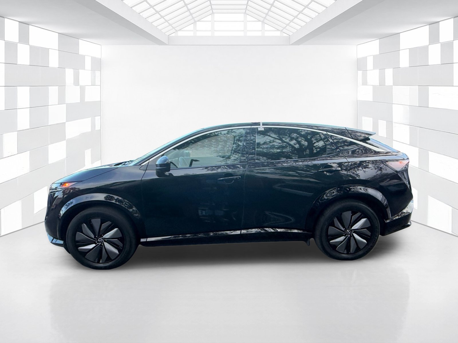 Certified 2024 Nissan Ariya FWD image 4