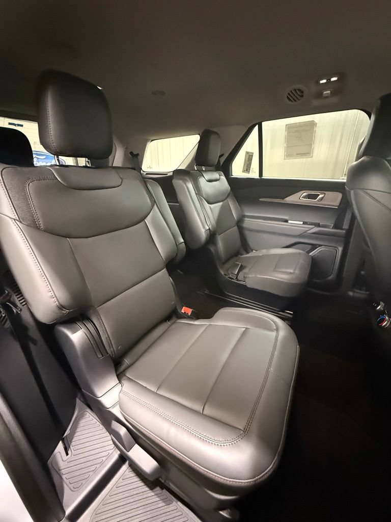 New 2026 Ford Explorer Active w/ Active Comfort Package AWD/4WD image 21
