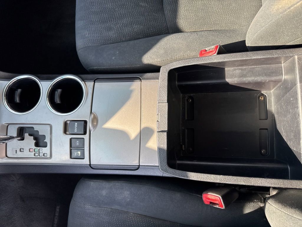 Used 2010 Toyota Highlander Sport image 25