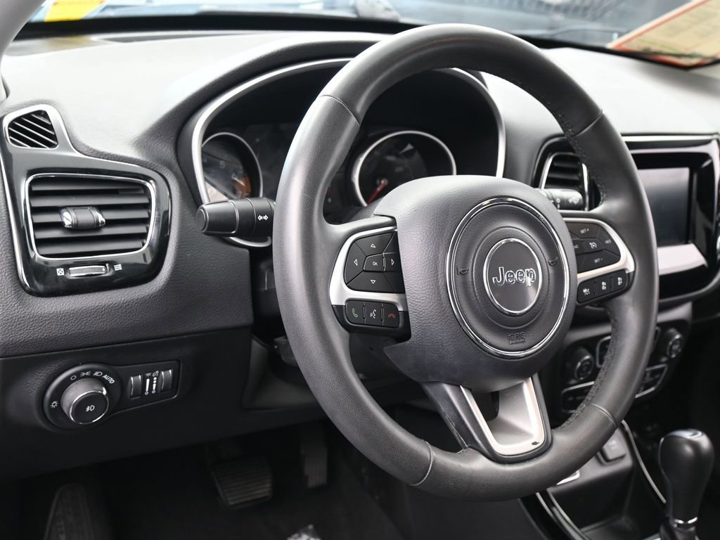 Used 2021 Jeep Compass Latitude image 14