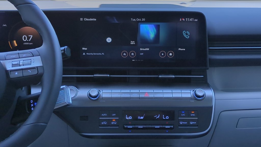 Certified 2025 Hyundai Kona SEL FWD image 14