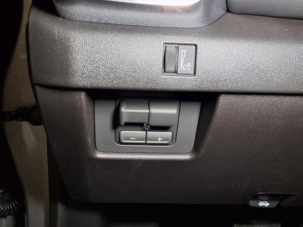 New 2026 GMC Canyon Elevation w/ Convenience Package RWD image 17