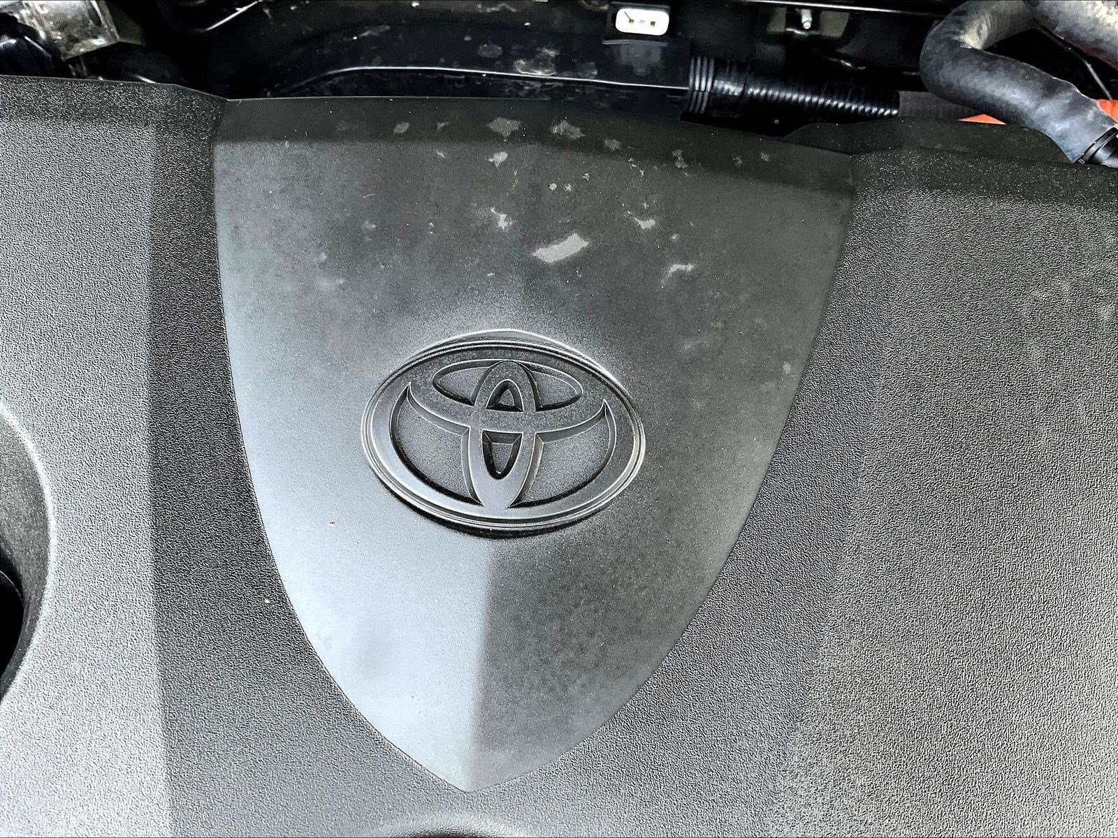 Used 2024 Toyota RAV4 LE AWD/4WD image 31